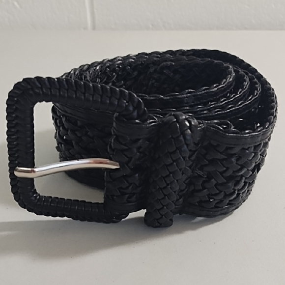 Elegant Black Woven Belt - Picture 10 of 12